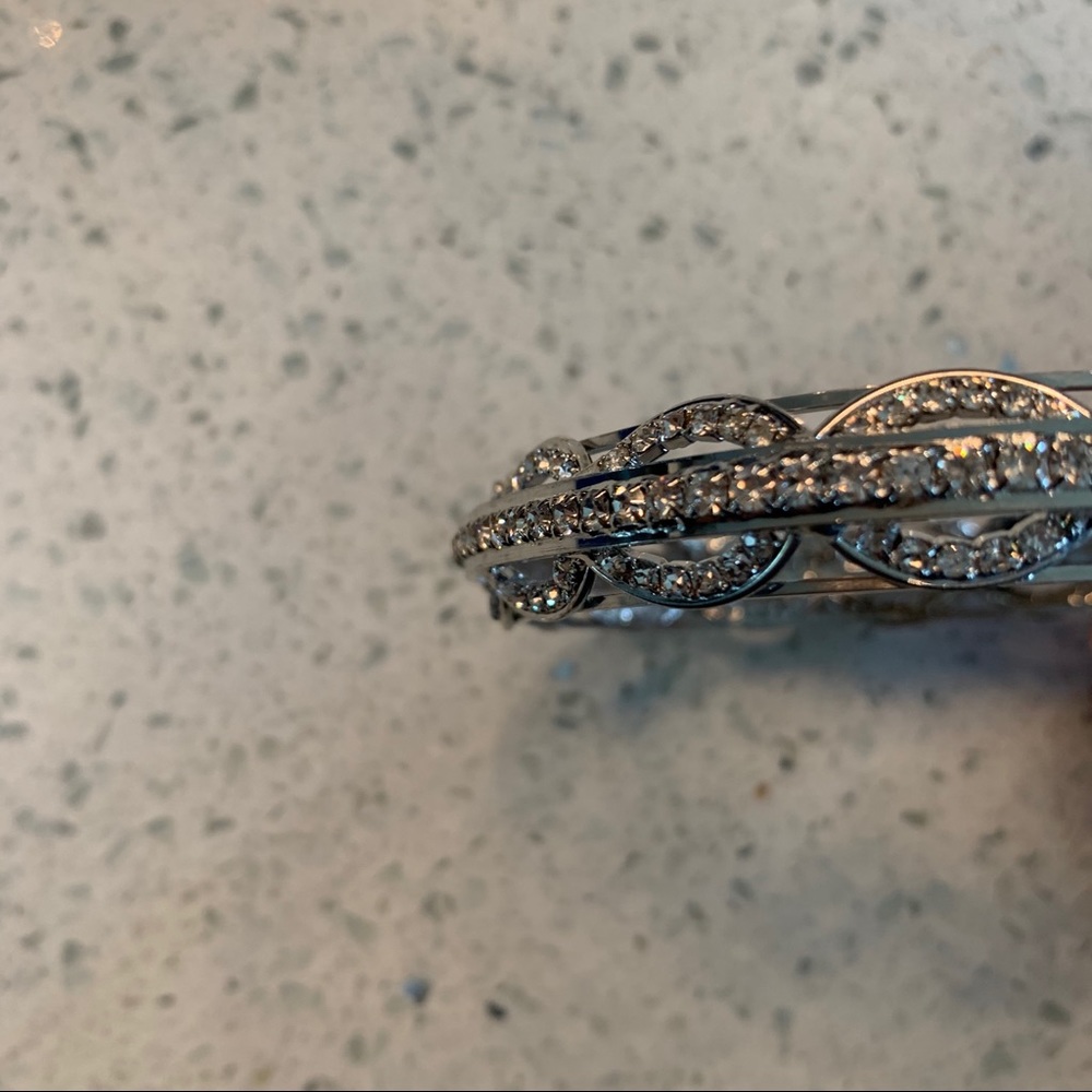 Cache Silver Bangle - Picture 5 of 6